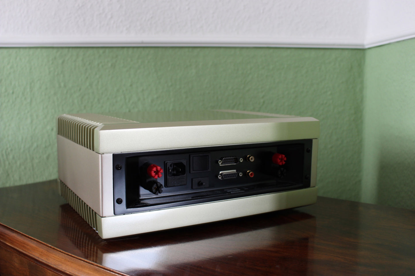 Quad 909 Class-A-Endstufe (gebraucht)