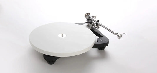Rega Planar 10 (NEU)