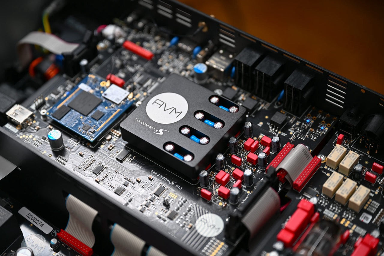 AVM Ovation CS 8.3 S (NEU)