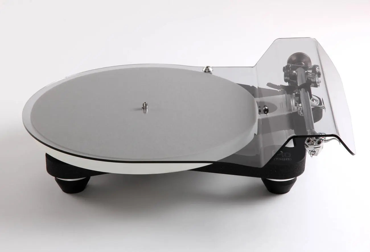 Rega Planar 10 (NEU)