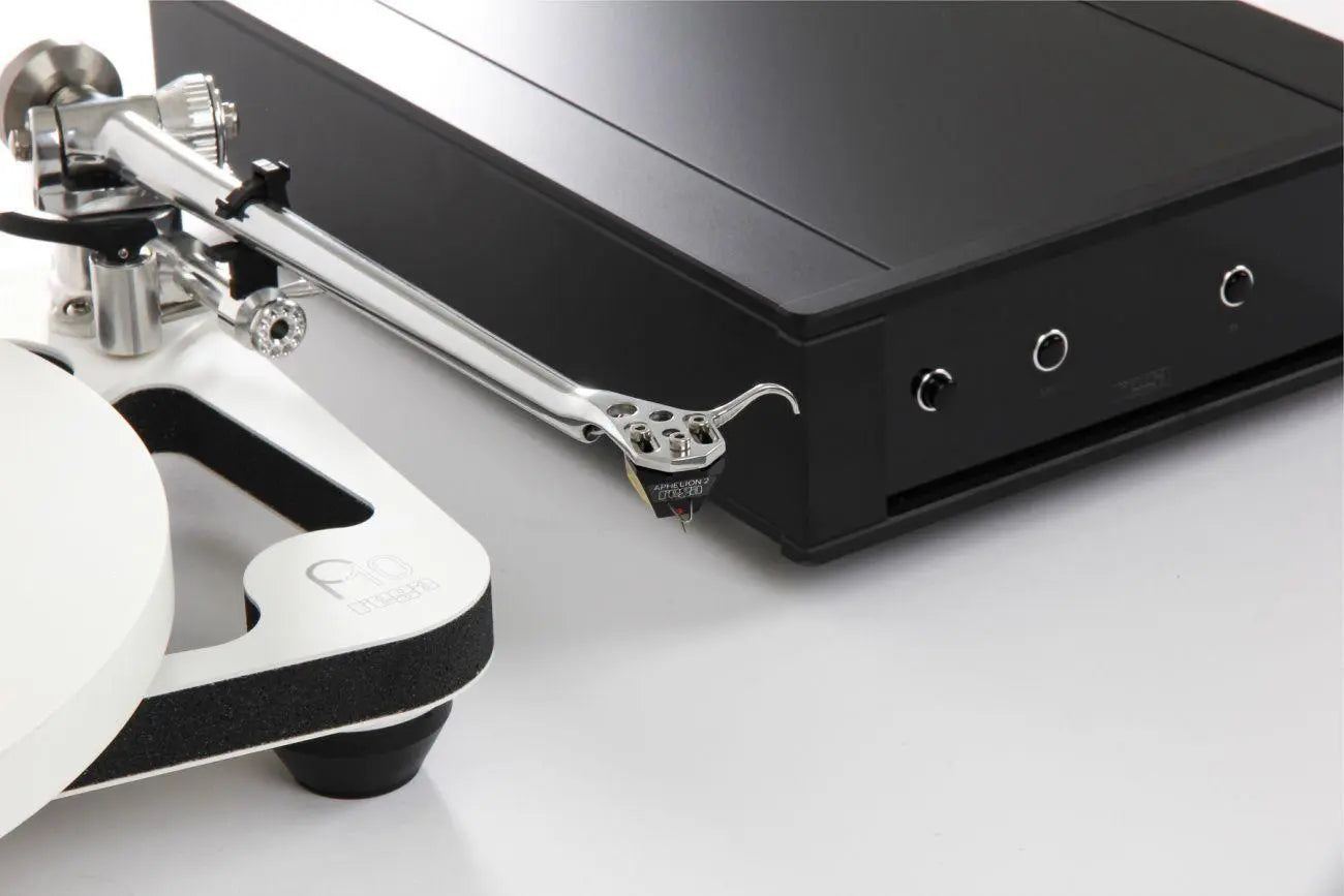 Rega Planar 10 (NEU)